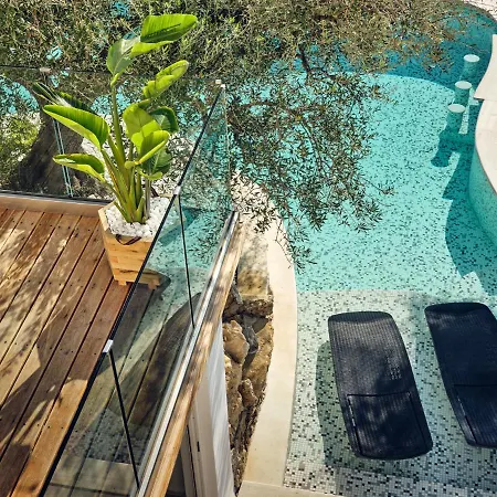 Castelletto Heated Pool Jacuzzi וילה Kypseli