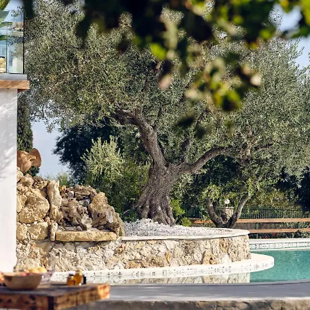 Castelletto Heated Pool Jacuzzi *