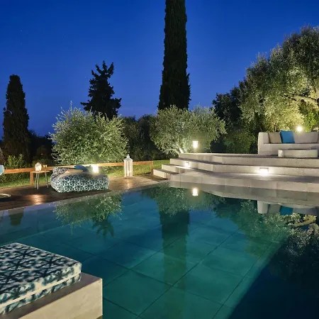 וילה Castelletto Heated Pool Jacuzzi *