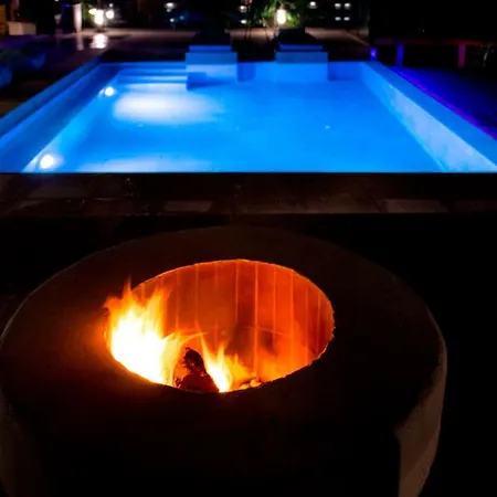 Castelletto Heated Pool Jacuzzi 基普塞利